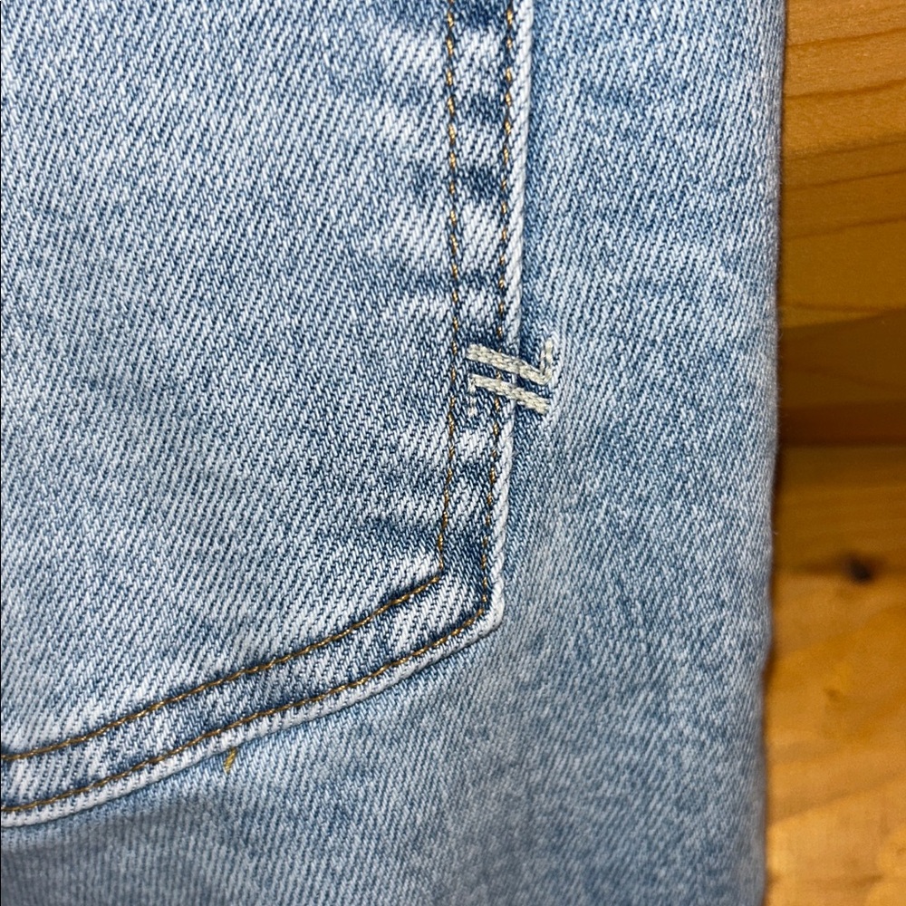 American Eagle Like New AE77 Premium Skinny Jeans Size 6 Reg. in Light Destroy - Picture 12 of 15